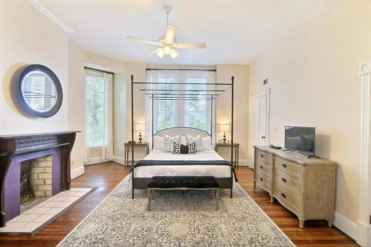 Charlton On Lafayette Daire Savannah