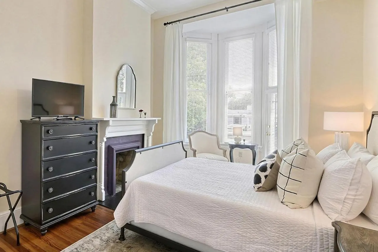 Charlton On Lafayette Daire Savannah